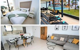 Casa Kerr - Luxury Apt - Sleeps 9 - Los Boliches